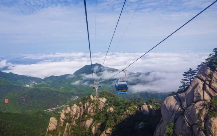 的婉约 如浣纱的西子 多了三分怜爱 少了两分惆怅 行至天台索道下站