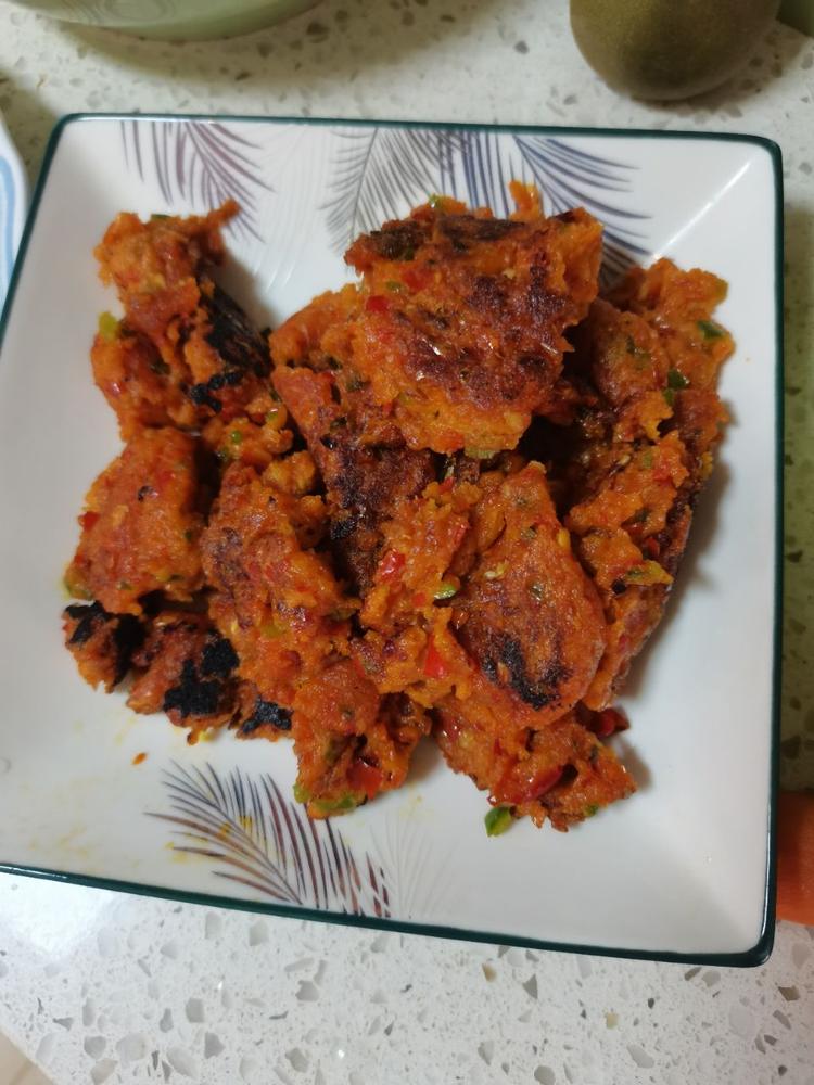 闲着没事做了一盘辣椒粑,哪位大神知道辣椒粑怎么做脆脆的?