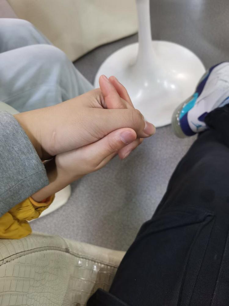 美丽冻人,缺个帅哥来捂手