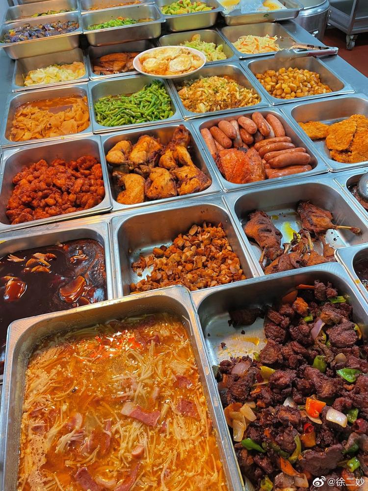 传说中别人家的食堂,中国八大菜系样样都有,还有韩式的