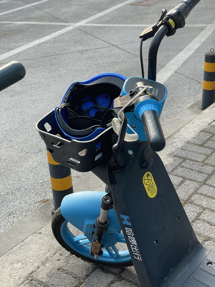 贵池哈啰电单车好多都配上头盔了,是要开始查带头盔了吗?